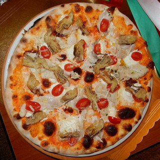 Bordighera: alla Pizzeria Sant'Ampelio con la 'La Chiesetta' ultima settimana con la maratona delle pizze che hanno partecipato al Campionato del Mondo Bordighera: alla Pizzeria Sant'Ampelio con la 'La Chiesetta' ultima settimana con la maratona delle pizze che hanno partecipato al Campionato del Mondo