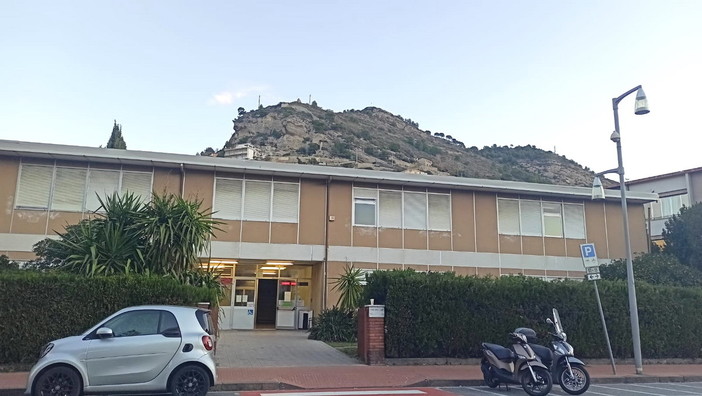 Ventimiglia: oggi pomeriggio l'appuntamento con 'Scuola Aperta' all'Istituto 'Fermi' per Geometri