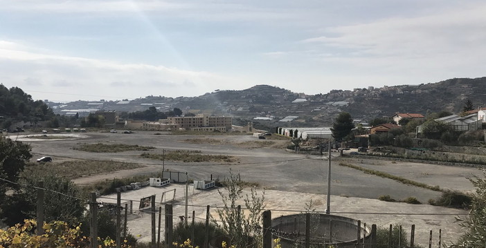 Sanremo: caso di Piazzale Ciuvin in Valle Armea, il M5S "Una vicenda inquietante. Cosa c’è sotto?" (Video) Sanremo: caso di Piazzale Ciuvin in Valle Armea, il M5S "Una vicenda inquietante. Cosa c’è sotto?" (Video)