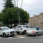 Sanremo, parcheggi selvaggi attorno alla rotonda di giardini Vittorio Veneto all’ora di pranzo sul porto (Foto)