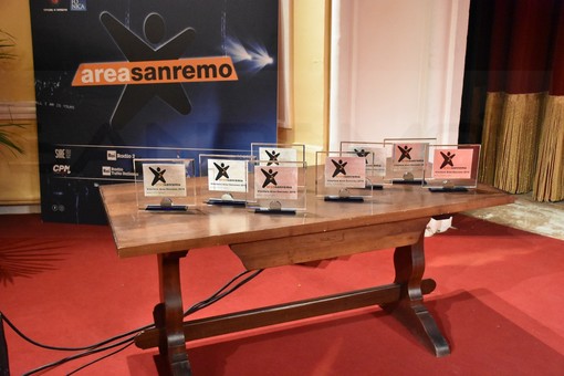 Si parte con il nuovo 'Area Sanremo': affidamento alla Sinfonica e possibile 'unione' con Rai Play in chiave talent Si parte con il nuovo 'Area Sanremo': affidamento alla Sinfonica e possibile 'unione' con Rai Play in chiave talent