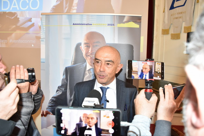 Mager sulla riqualificazione del porto vecchio: "Il volto di Sanremo cambierà in meglio" Mager sulla riqualificazione del porto vecchio: "Il volto di Sanremo cambierà in meglio"