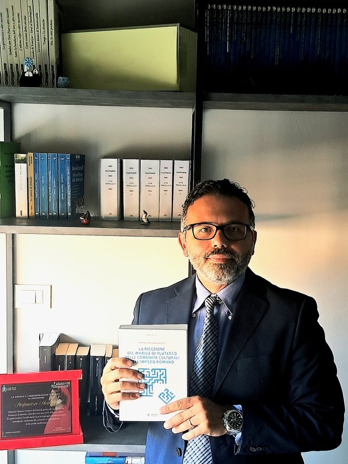 Il libro del professore del liceo Aprosio di Ventimiglia Pierfrancesco Musacchio sbarca all'evento dell'Associazione Italiana di Cultura Classica (Foto) Il libro del professore del liceo Aprosio di Ventimiglia Pierfrancesco Musacchio sbarca all'evento dell'Associazione Italiana di Cultura Classica (Foto)