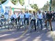 Sanremo: Giovanni Toti ed i suoi fedelissimi anche sulla pista ciclabile per una 'pedalata' in riva al mare