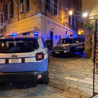 Sanremo: in giro senza mascherina e contro i ristoranti che fanno servizio mensa, multato dalla Municipale