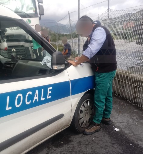 Ventimiglia: pescava di frodo sul fiume Roya, uomo multato questa mattina dalla Polizia Provinciale Ventimiglia: pescava di frodo sul fiume Roya, uomo multato questa mattina dalla Polizia Provinciale