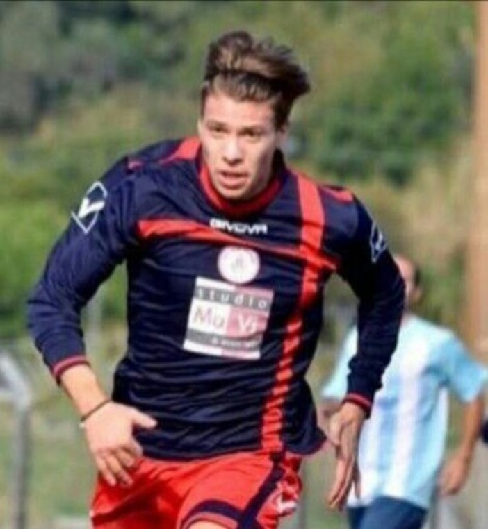 Matteo Pesco torna ad indossare la maglia del Camporosso Matteo Pesco torna ad indossare la maglia del Camporosso