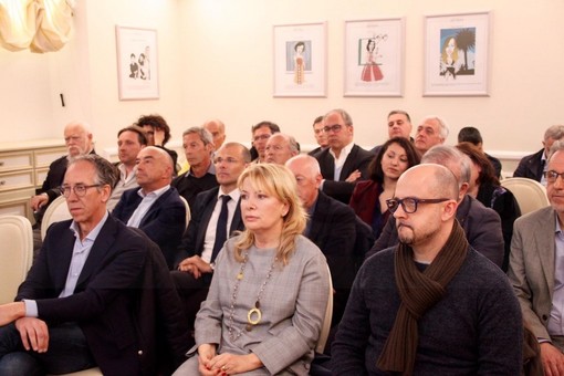 La presentazione del sondaggio La presentazione del sondaggio