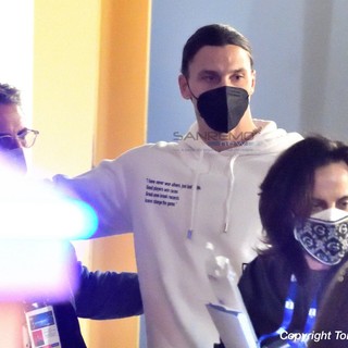 L'arrivo di Zlatan Ibrahimovic al Teatro Ariston (foto Tonino Bonomo)