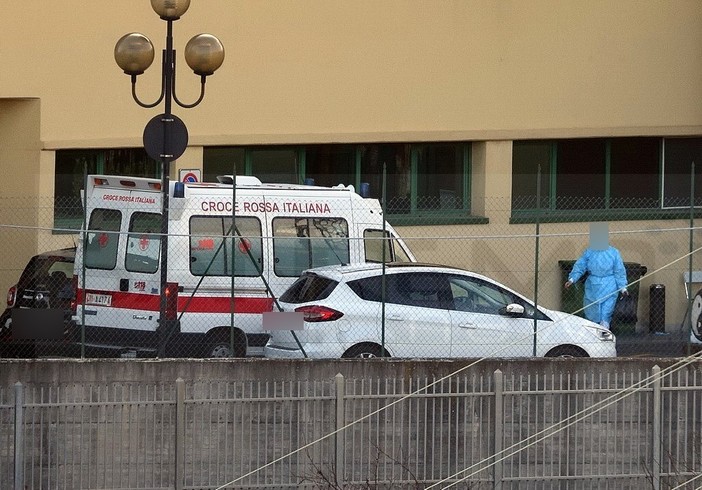Gli infermieri imperiesi chiedono ai cittadini di stare a casa. All'Assessore Viale una serie di assunzioni Gli infermieri imperiesi chiedono ai cittadini di stare a casa. All'Assessore Viale una serie di assunzioni