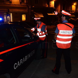 Sanremo: 21enne minacciata con il coltello in via Martiri, si cercano testimoni