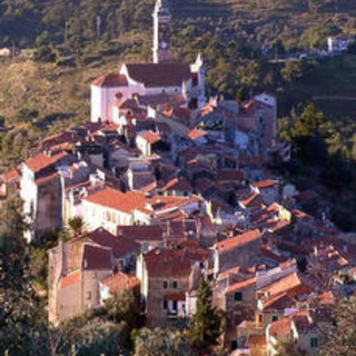 Civezza si prepara per la notte del Plenilunio d’Agosto, tante le iniziative per questa 22^ edizione Civezza si prepara per la notte del Plenilunio d’Agosto, tante le iniziative per questa 22^ edizione