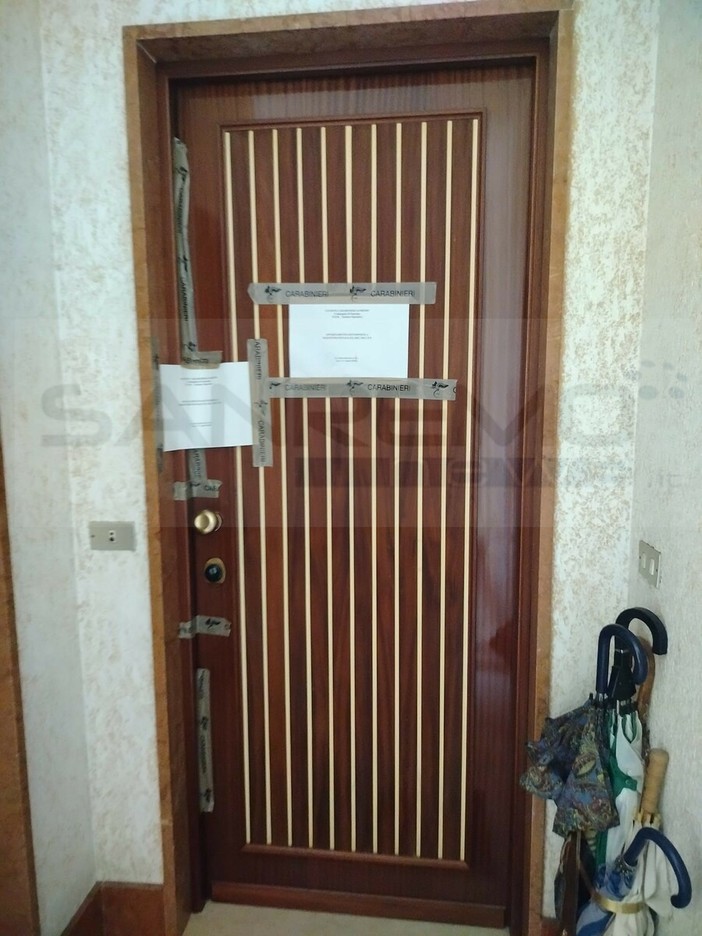 Omicidio di via Hope, il 20enne respinge ogni accusa: "Non ho ucciso mia madre". Forse venerdì l'interrogatorio di convalida Omicidio di via Hope, il 20enne respinge ogni accusa: "Non ho ucciso mia madre". Forse venerdì l'interrogatorio di convalida