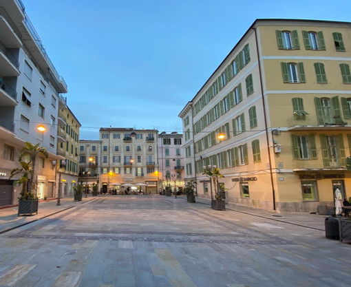Sanremo, "A tavola in Piazza del Duca": dal 29 al 31 luglio tre serate tra sapori e musica Sanremo, "A tavola in Piazza del Duca": dal 29 al 31 luglio tre serate tra sapori e musica
