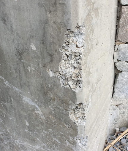 Bordighera: una settimana fa l'inaugurazione ma ecco le prime perplessità sulla rotonda di Sant'Ampelio Bordighera: una settimana fa l'inaugurazione ma ecco le prime perplessità sulla rotonda di Sant'Ampelio