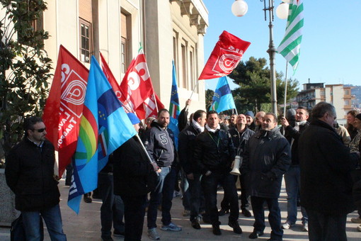 Imperia: i sindacati sull'appalto rifiuti: "I posti di lavoro esistenti dovranno essere garantiti" Imperia: i sindacati sull'appalto rifiuti: "I posti di lavoro esistenti dovranno essere garantiti"