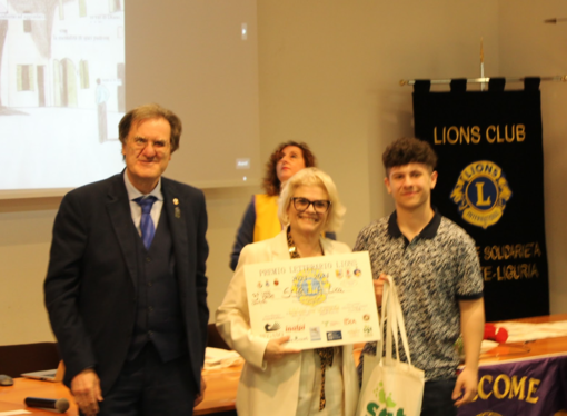 Sesta edizione del Premio Letterario Lions: il 'Fermi-Polo-Montale' tre volte sul podio con il plesso di Bordighera