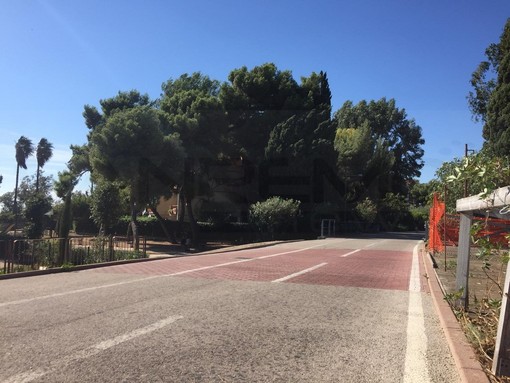 Sanremo: un lettore chiede l'installazione di cestini sulla pista ciclopedonale "Non ce ne sono!"