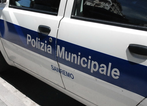 Sanremo: denunce, controlli e sequestri durante il Festival. Il bilancio della Polizia Municipale Sanremo: denunce, controlli e sequestri durante il Festival. Il bilancio della Polizia Municipale