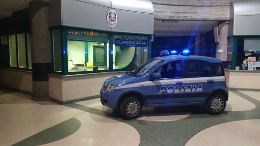 Sanremo: gli agenti della Polfer ritrovano in stazione una minore scappata da casa a Pieve di Teco