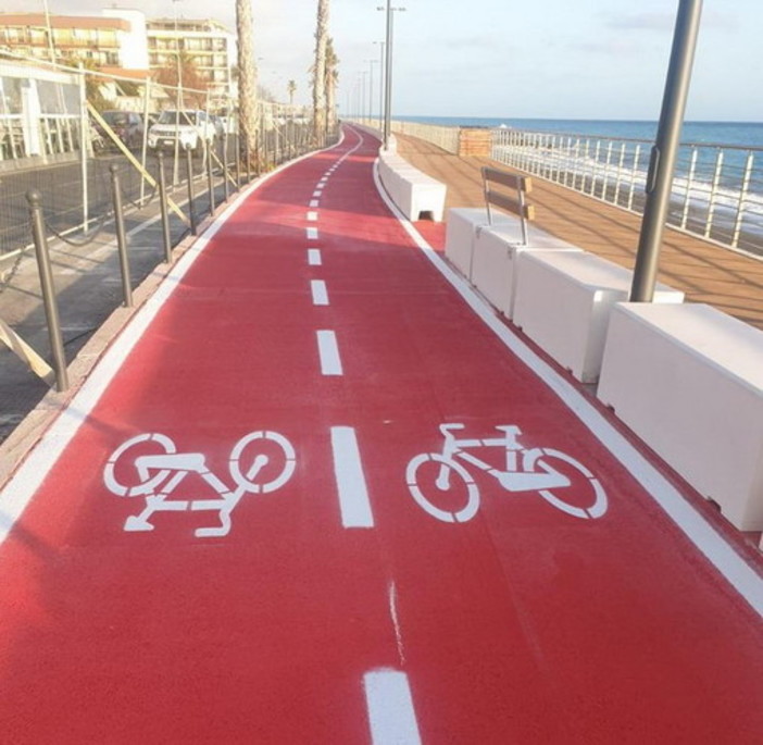 Pista ciclopedonale a Ventimiglia, tratto via Tacito-via Dante: avviato il procedimento per l’affidamento dei lavori (Foto) Pista ciclopedonale a Ventimiglia, tratto via Tacito-via Dante: avviato il procedimento per l’affidamento dei lavori (Foto)