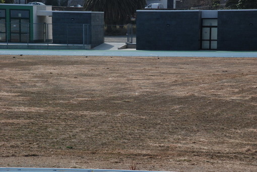 Sanremo: terminati i lavori di 'rasamento' del campo di atletica a Pian di Poma Sanremo: terminati i lavori di 'rasamento' del campo di atletica a Pian di Poma