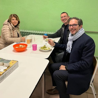 Bordighera: pranzo a sorpresa dell'Amministrazione, mensa ok alla scuola di via Pelloux