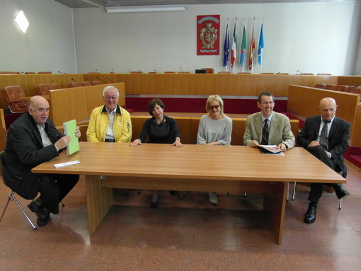 Tutto pronto per la “Festa di Fiori” a Ventimiglia: al via il 16 giugno la figlia minore della storica “Battaglia” Tutto pronto per la “Festa di Fiori” a Ventimiglia: al via il 16 giugno la figlia minore della storica “Battaglia”