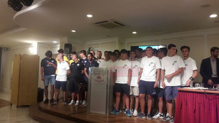 La Sanremese di mister Vincenzo Stragapede impegnata al Torneo Internazionale Carlin's Boys La Sanremese di mister Vincenzo Stragapede impegnata al Torneo Internazionale Carlin's Boys