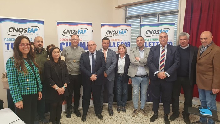 Vallecrosia, il prefetto di Imperia Romeo incontra i ragazzi del Cnos Fap: "Il lavoro si trova con impegno e volontà" (Foto e video)