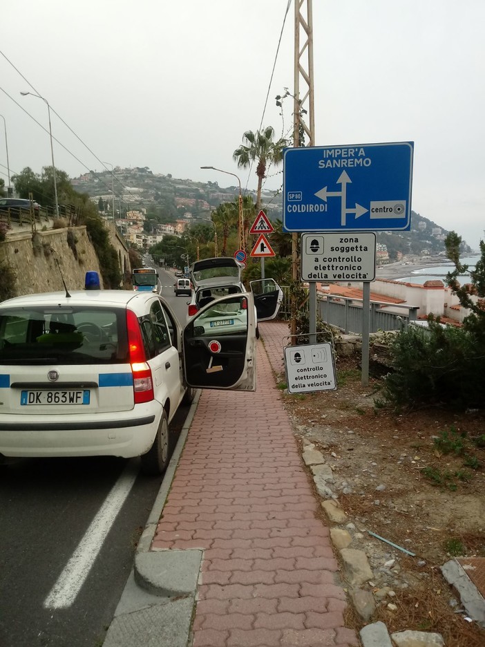 Ospedaletti: auto e moto troppo veloci sull'Aurelia, oggi 8 multe dalla Polizia Provinciale