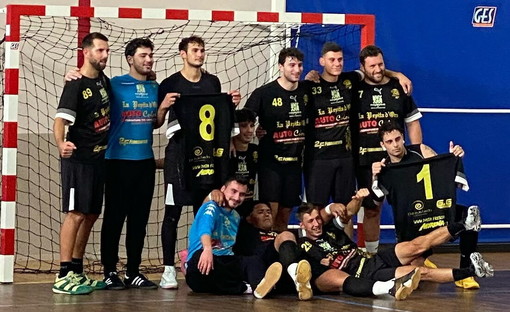 Pallamano Ventimiglia, doppio esordio e doppia vittoria: Senior e Under 16 partono con il piede giusto Pallamano Ventimiglia, doppio esordio e doppia vittoria: Senior e Under 16 partono con il piede giusto