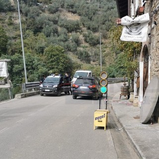 Valle Argentina 'liberata' dalle 12.30: la statale 548 riaperta a senso unico alternato con semaforo (Foto) Valle Argentina 'liberata' dalle 12.30: la statale 548 riaperta a senso unico alternato con semaforo (Foto)