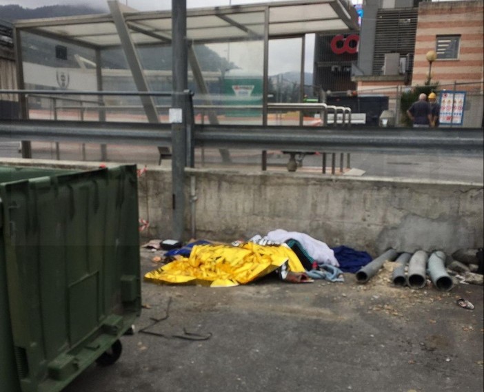 Ventimiglia: 37enne pakistano trovato morto nella zona di Roverino, era un questuante (Foto) Ventimiglia: 37enne pakistano trovato morto nella zona di Roverino, era un questuante (Foto)
