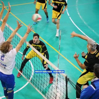 Pallavolo: vittoria al quinto set per la Grafiche Amadeo che rimane al secondo posto in classifica