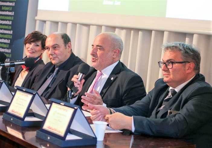 Sanremo: le immagini della presentazione della nuova guida dei Ristoranti della Tavolozza Sanremo: le immagini della presentazione della nuova guida dei Ristoranti della Tavolozza