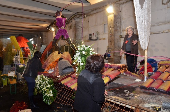 Tutto pronto: alle 10.30 scatta 'SanremoInFiore 2017', Sanremo sarà invasa da migliaia di turisti (Foto e Video) Tutto pronto: alle 10.30 scatta 'SanremoInFiore 2017', Sanremo sarà invasa da migliaia di turisti (Foto e Video)