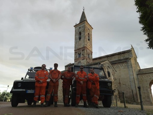 Imperia: da oggi la Protezione Civile ha un'arma in più contro gli incendi, una autobotte restaurata (Foto)