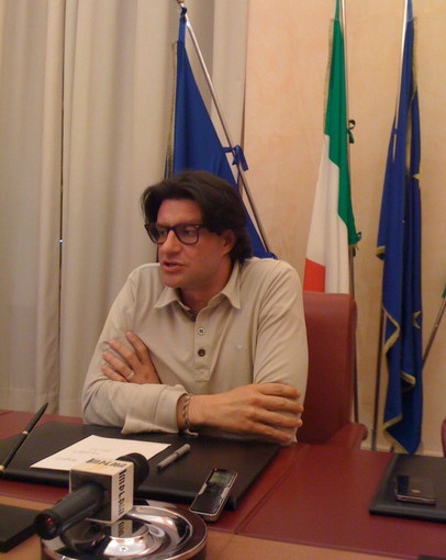 Imperia: Strescino a Chiaraman "Ci dica lui o i 'suoi amici' dove sono finiti i 300mila euro!"