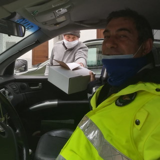 Emergenza Coronavirus: la fondazione ‘Rubini’ di Ceriana dona mascherine ai Rangers d’Italia Emergenza Coronavirus: la fondazione ‘Rubini’ di Ceriana dona mascherine ai Rangers d’Italia