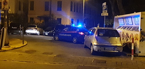 Sanremo: lite tra due conviventi questa sera in piazza San Bernardo, intervento delle forze dell'ordine