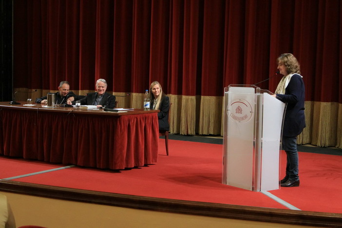 Sanremo: raffica di domande ieri pomeriggio per Padre Federico Lombardi ai 'Martedì Letterari'