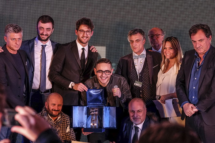 A Casa Sanremo premiati Ermal Meta e Rocco Hunt con il Soundies Awards per il miglior videoclip della canzone in gara al Festival A Casa Sanremo premiati Ermal Meta e Rocco Hunt con il Soundies Awards per il miglior videoclip della canzone in gara al Festival