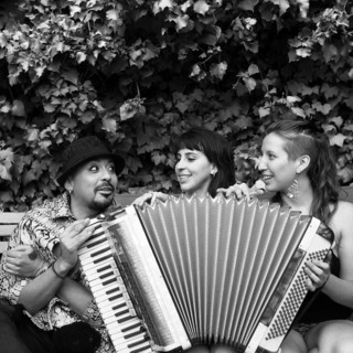 Ventimiglia: venerdì a Torri Superiore cena e concerto con il gruppo Paz Gitana