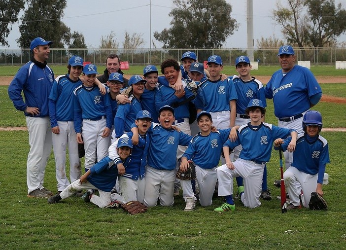 Baseball: Sanremo, una tripla vittoria al debutto per Allievi e Ragazzi. La fotogallery delle partite e tutti i nomi dei piccoli Squaletti. Bottero: “Ottima partenza” Baseball: Sanremo, una tripla vittoria al debutto per Allievi e Ragazzi. La fotogallery delle partite e tutti i nomi dei piccoli Squaletti. Bottero: “Ottima partenza”