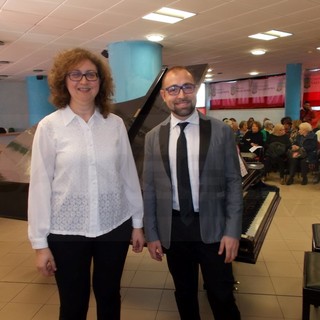 Vallecrosia: ottimo successo ieri alla Sala Polivalente per il concerto di Adriana Costa e Antonio Puntillo (Foto)