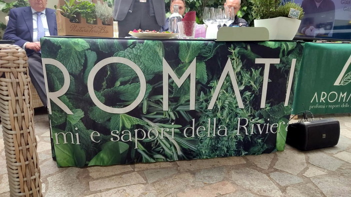 Aromatica, al via domani l'attesissima nona edizione: expo dei produttori aperta sin dalle 9:30, alle 11:30 l'inaugurazione Aromatica, al via domani l'attesissima nona edizione: expo dei produttori aperta sin dalle 9:30, alle 11:30 l'inaugurazione