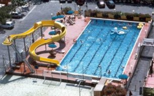 Bowling di Diano: da domani apre la piscina con toboga e la sera gli Europei su maxichermo Bowling di Diano: da domani apre la piscina con toboga e la sera gli Europei su maxichermo