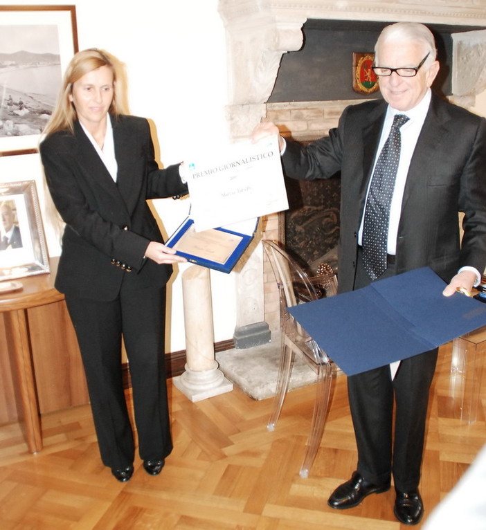 Sanremo: premio giornalistico dell'Istituto di Diritto Umanitario a Marzia Taruffi Sanremo: premio giornalistico dell'Istituto di Diritto Umanitario a Marzia Taruffi