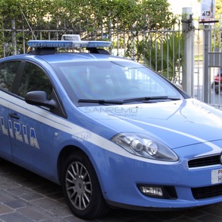 Sanremo, 41enne tedesco danneggia una camera d'albergo: arrestato dalla Polizia per resistenza a pubblico ufficiale